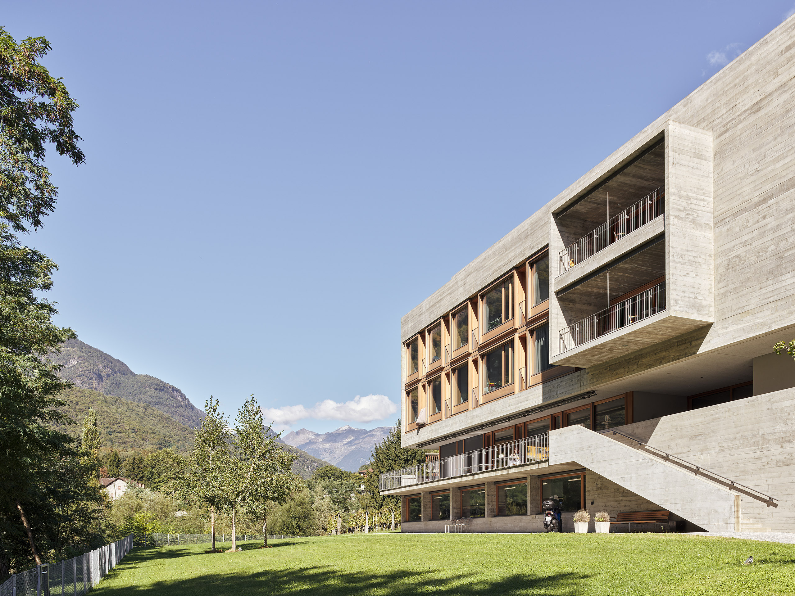 Ahp0053 CANZ AIQ4 002184 C